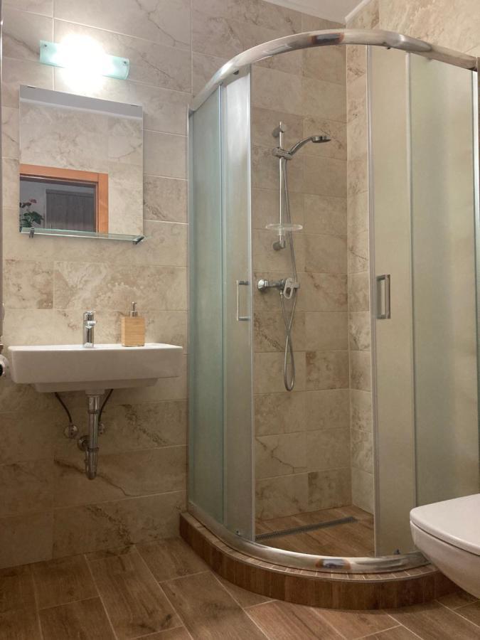 Castellum Apartmanhaz Дьюла Экстерьер фото