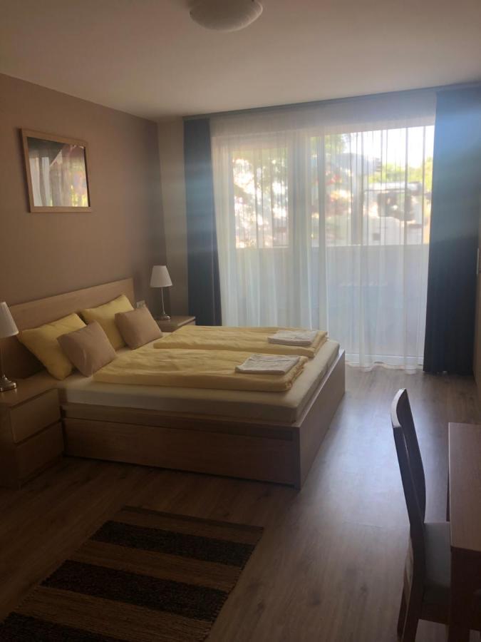 Castellum Apartmanhaz Дьюла Экстерьер фото