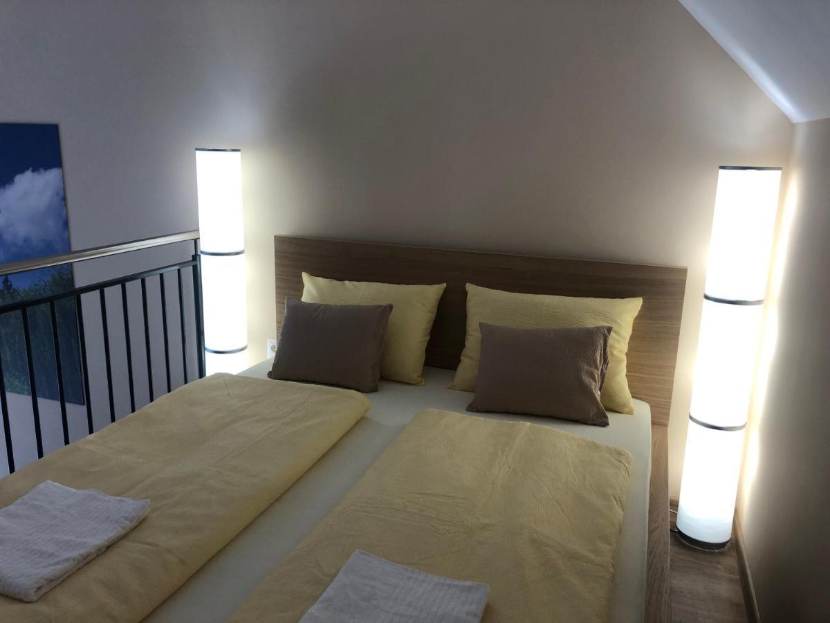 Castellum Apartmanhaz Дьюла Экстерьер фото
