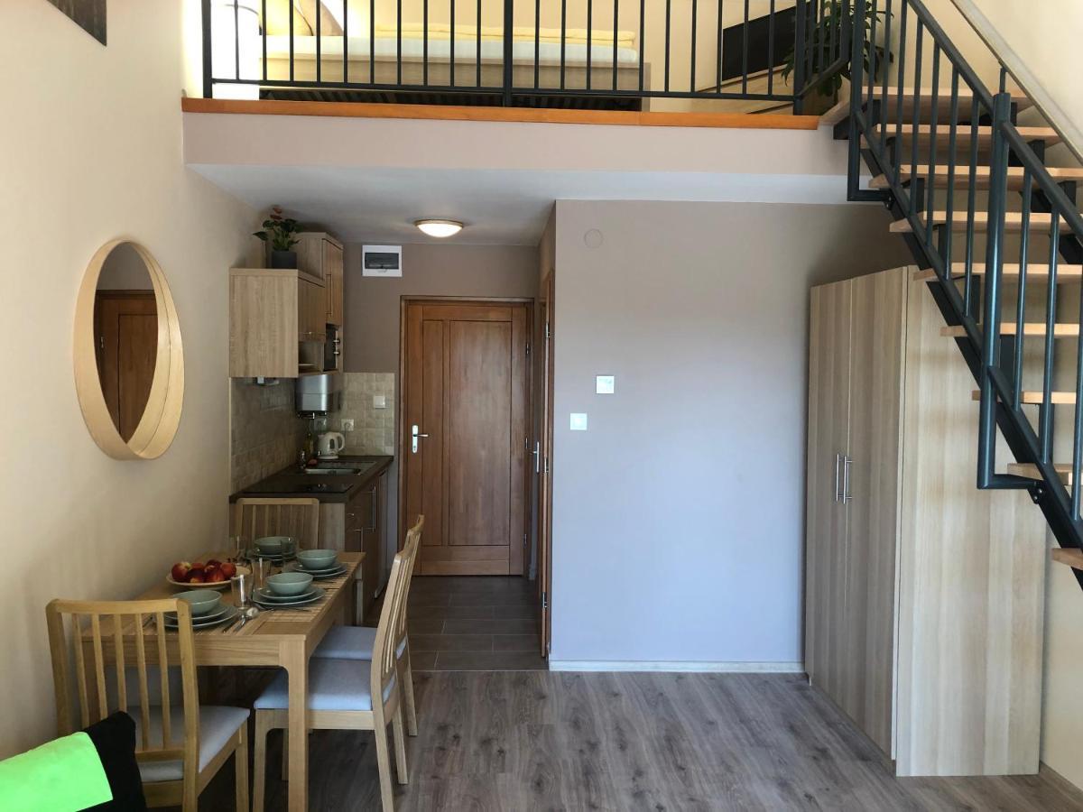 Castellum Apartmanhaz Дьюла Экстерьер фото